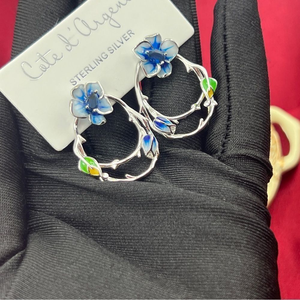 Sterling Silver Floral Hoop Earrings by Cote d’Argent - Picture 6 of 6